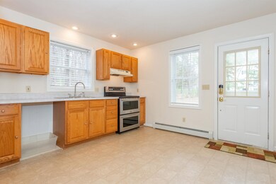 12 Fox Ridge Rd, Epping, NH 03042 - photo 5