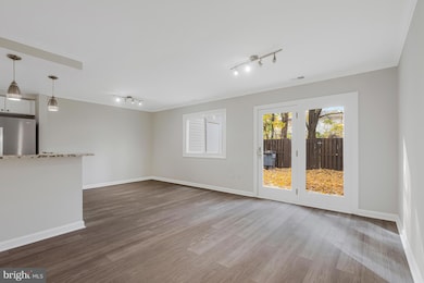 203 Greenfield Ct, Sterling, VA 20164 - photo 7