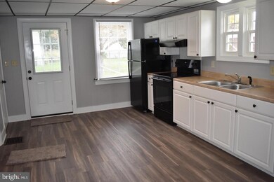 616 Wayne Ave, Chambersburg, PA 17201 - photo 5