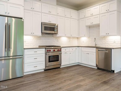 018-1280x960-kitchen