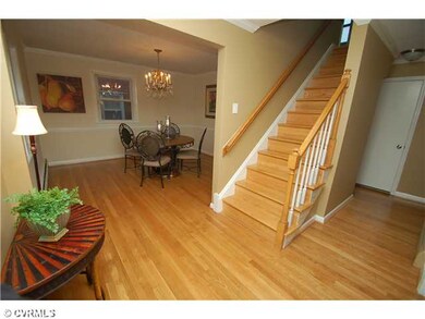 Foyer - Spacious foyer welcomes you in!