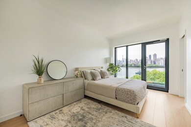 Marina Astoria unit PHA, Long Island City, NY 11102 - photo 5