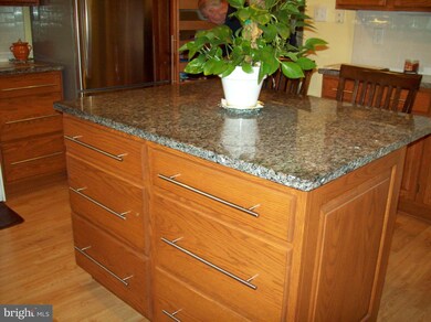 2818 Fillmore Dr, Chambersburg, PA 17201 - photo 6