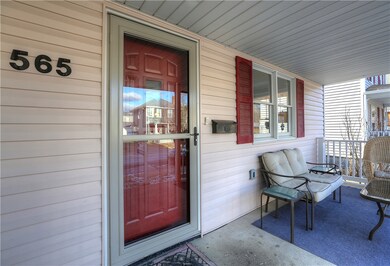 This welcoming entrance will greet your guest with