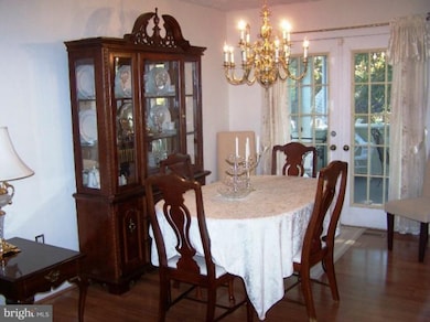 21293 Scarborough Dr, Lexington Park, MD 20653 - photo 5