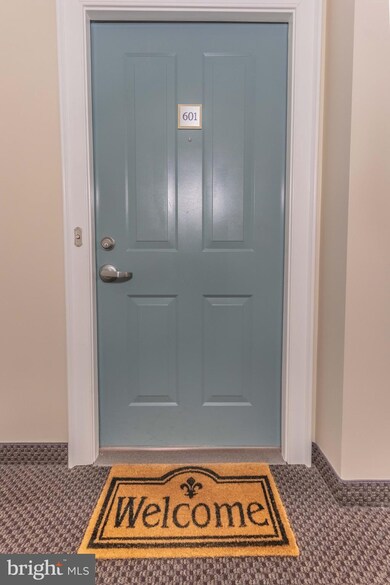 1205 N Garfield St unit 601, Arlington, VA 22201 - photo 4