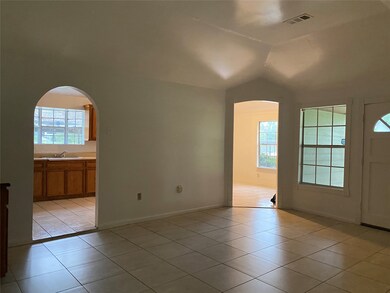 6405 Gold St, Houston, TX 77026 - photo 6
