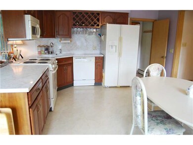 28 Countryside Dr, Johnston, RI 02919 - photo 6