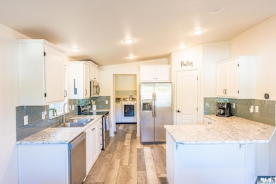 1522 W 15th St, Port Angeles, WA 98363 - photo 4