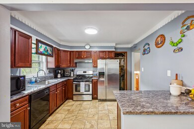 2705 Hughes Rd, Adelphi, MD 20783 - photo 6