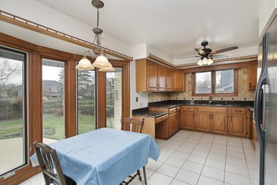 2451 Barbary Ln, Northbrook, IL 60062 - photo 7