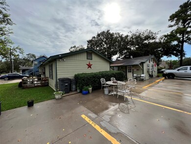 2200 Peach Ave, Bay City, TX 77414 - photo 2