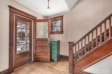 306 Mulholland Ave, Ann Arbor, MI 48103 - photo 2