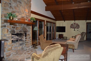 Great room: Large great room has options for furni