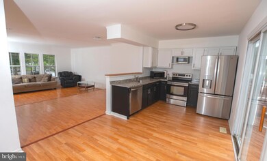 3550 Cherry Hill Ct, Beltsville, MD 20705 - photo 7