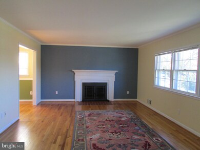 4213 Nutwood Way, Fairfax, VA 22032 - photo 3