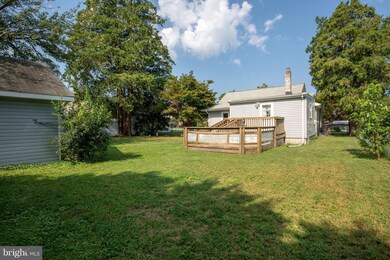 221 Dale Rd, Pasadena, MD 21122 - photo 3