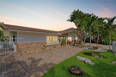 3901 NE 25th Ave, Lighthouse Point, FL 33064 - photo 2