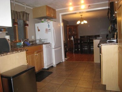2 Blair St, Worcester, MA 01602 - photo 3