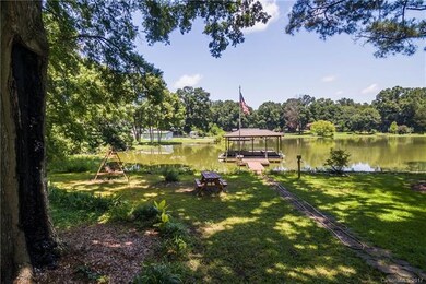 This is the only covered dock available on this pr