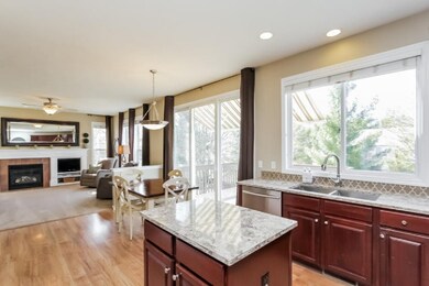 011-Kitchen-1499396-mls.jpg