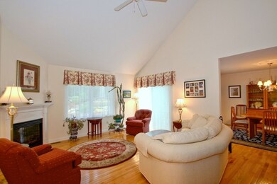 11 Autumn Dr unit F, Hudson, MA 01749 - photo 4