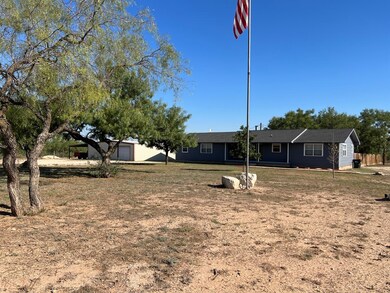 10578 Twin Lakes Ln, San Angelo, TX 76904 - photo 3