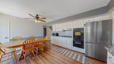 13618 Overland Trail, Orland Park, IL 60467 - photo 4