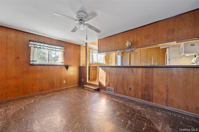 696 Bohemia Pkwy, Sayville, NY 11782 - photo 6