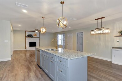 320 W Evans Ave, Bonham, TX 75418 - photo 7