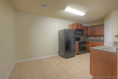 5712 S 34th St, Broken Arrow, OK 74014 - photo 6