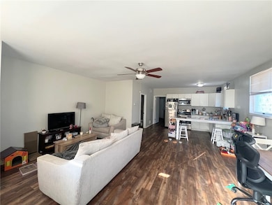 1039 State Ave unit 1039, Coraopolis, PA 15108 - photo 2