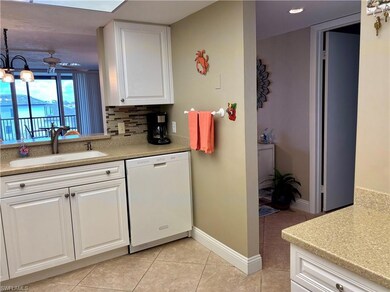 25808 Cockleshell Dr unit 315, Bonita Springs, FL 34135 - photo 5