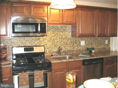 5512 Woodmont Ave, Baltimore, MD 21239 - photo 5