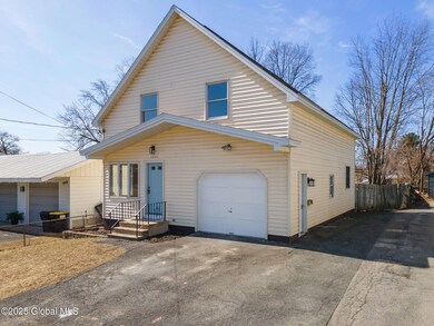 3-2546FirstAve_03