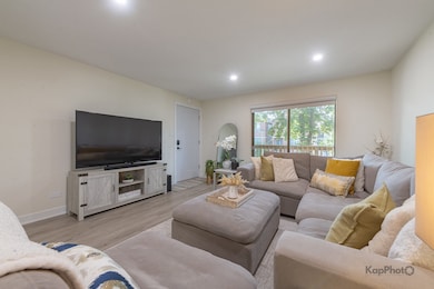 6612 W 64th Place unit 2W, Chicago, IL 60638 - photo 3