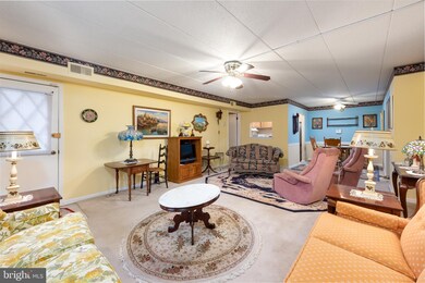 105 Woodstream Dr, Norristown, PA 19403 - photo 5