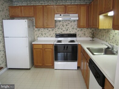 8198 Winstead Place unit 201, Manassas, VA 20109 - photo 5