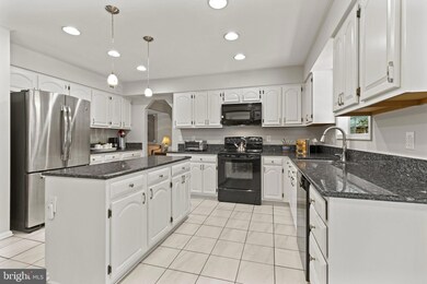 13712 Castle Cliff Way, Silver Spring, MD 20904 - photo 5