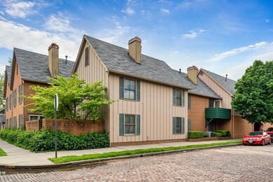 253 E Kossuth St Unit H_MLS_01