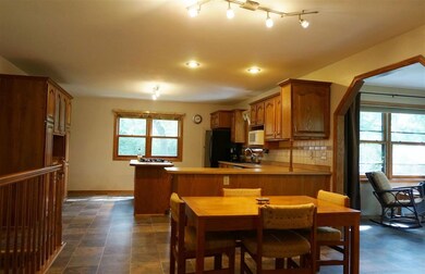 421 Game Ridge Trail, Oregon, WI 53575 - photo 2