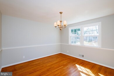 8204 Thornton Rd, Towson, MD 21204 - photo 6