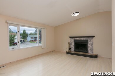 8520 Gordon Cir, Anchorage, AK 99507 - photo 4