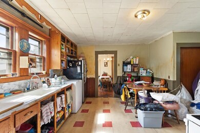 42 Laurel St, Lynn, MA 01905 - photo 7