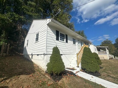 1206 Ashwood Rd, Charleston, WV 25314 - photo 3