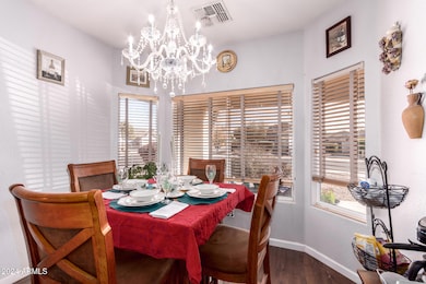EAT-IN KITCHEN