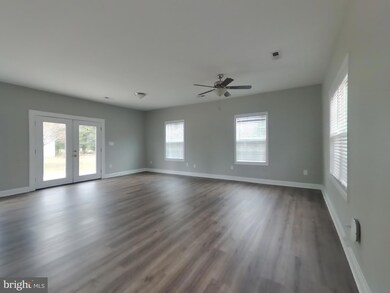 5150 Wolfe Dr, Hughesville, MD 20637 - photo 2