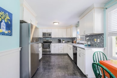 83 Stoneleigh Rd, Holden, MA 01520 - photo 3