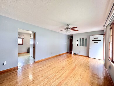 504 S Shadowood Ln, Princeton, WV 24740 - photo 4