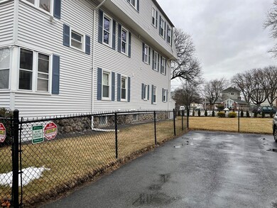 57 Vale St unit 2, Worcester, MA 01604 - photo 3